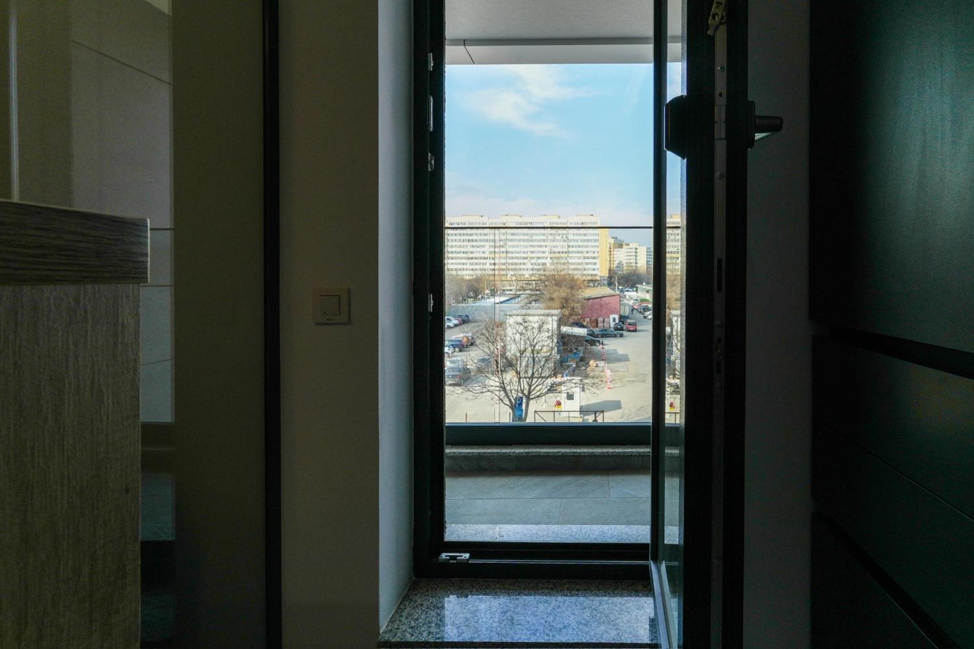 Sandra - Park-View Apt With Balcony & Parking Bukurešť Exteriér fotografie